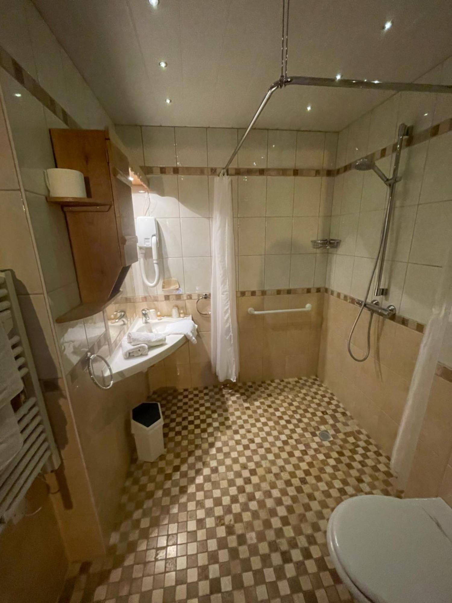 Hotel Le Ferraillon Abondance Extérieur photo